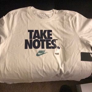 Nike T-shirt
